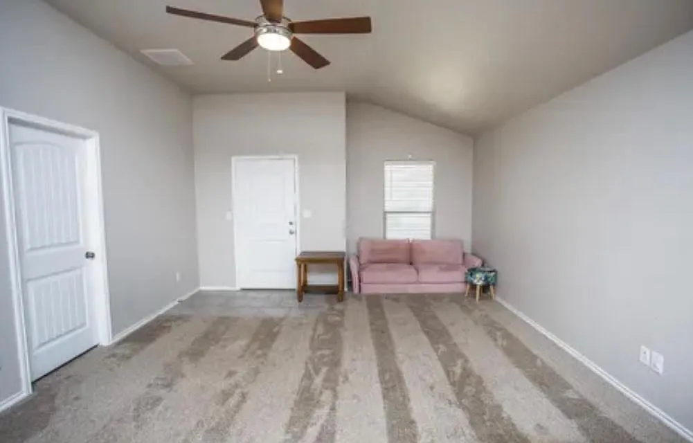 3 bed, 1481 sqft, $1,700 — Photo 4