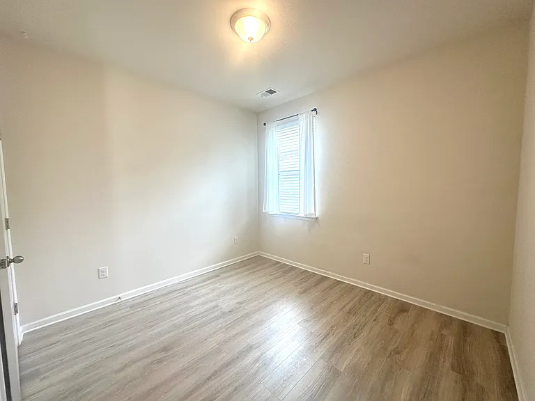 567 Hay Hill Ln — Photo 11