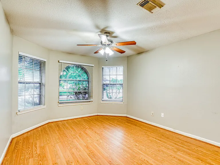 16115 Purpleridge Ct — Photo 13