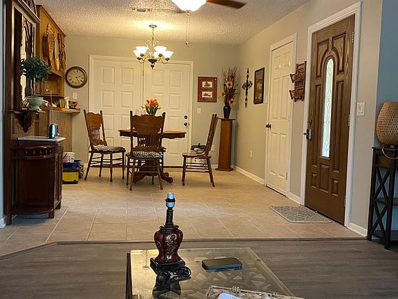 5th image of 115 Mistywood Cir