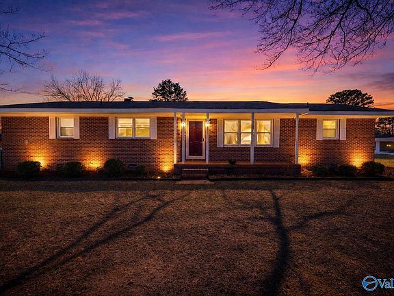 3rd image of 639 Vaughn Bridge Rd NW