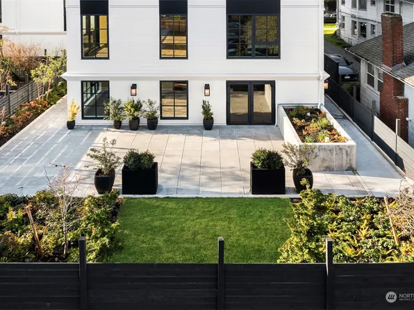 1406 3rd Avenue W #102, Seattle, WA 98119