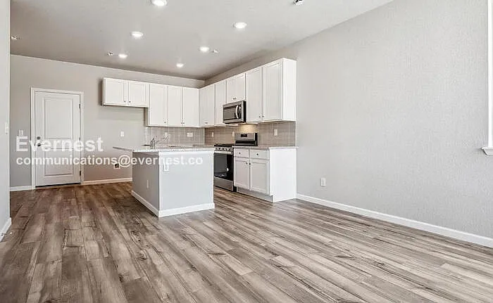 12492 Childers St — Photo 4