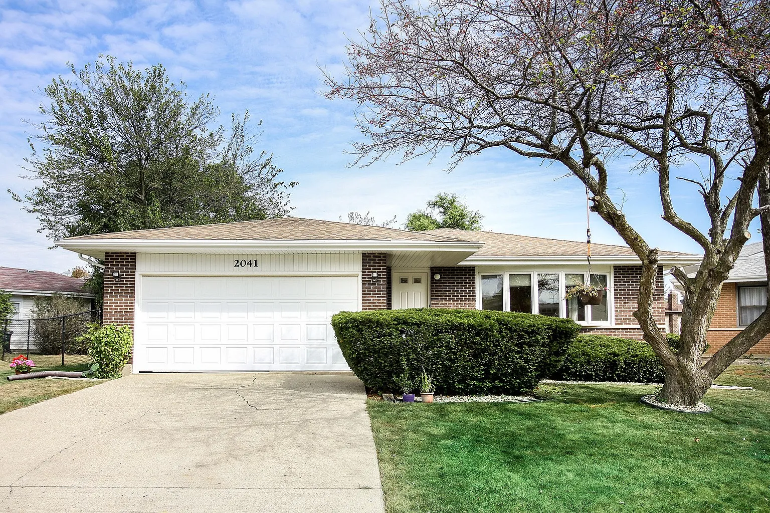 2041 N Wainwright Ct photo 1