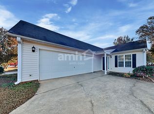 4 Shelby Ct, Simpsonville, SC 29681
