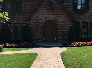 14 Silver Ct, Staten Island, NY 10301