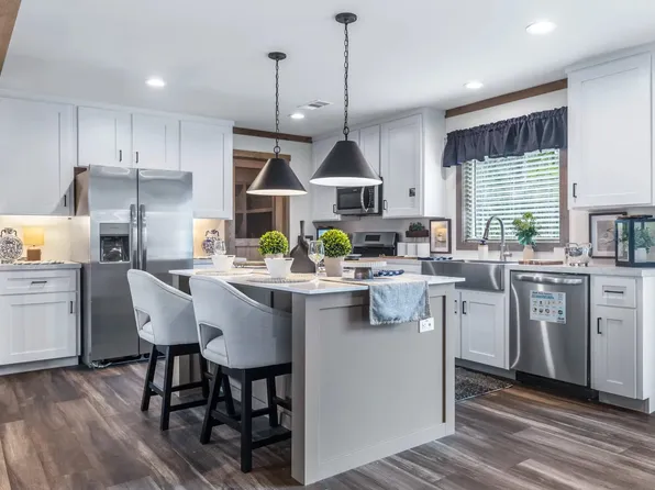 1017 Spring Azure Dr, Cleburne, TX 76033