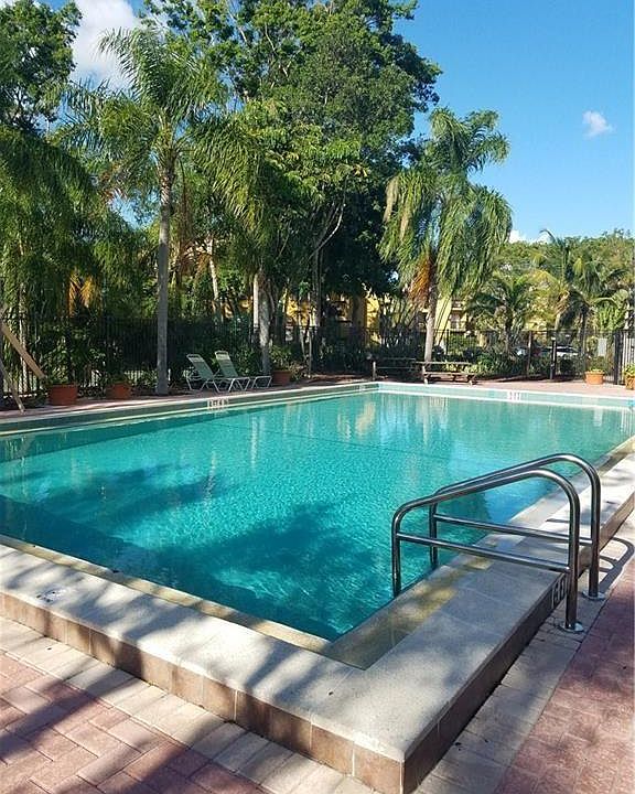 1st image of 2875 Winkler Ave APT 506