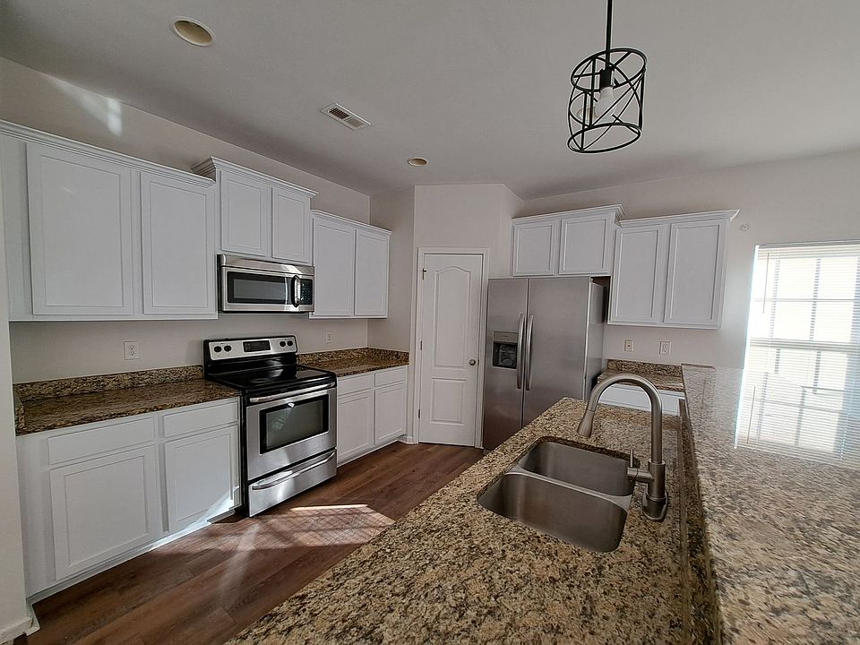 1st image of 109 Thomas Springs Dr