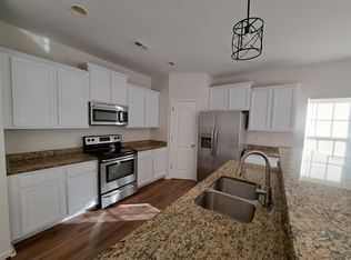 109 Thomas Springs Dr, Mount Holly, NC 28120