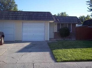 1715 Sue Way, Sparks, NV 89431