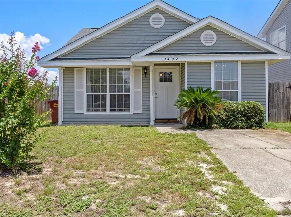 7492 Harvest Village Ct, Navarre, FL 32566