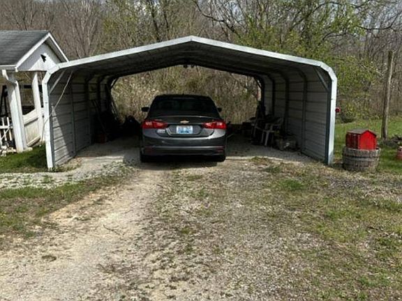 5th image of 464 N State Highway 32