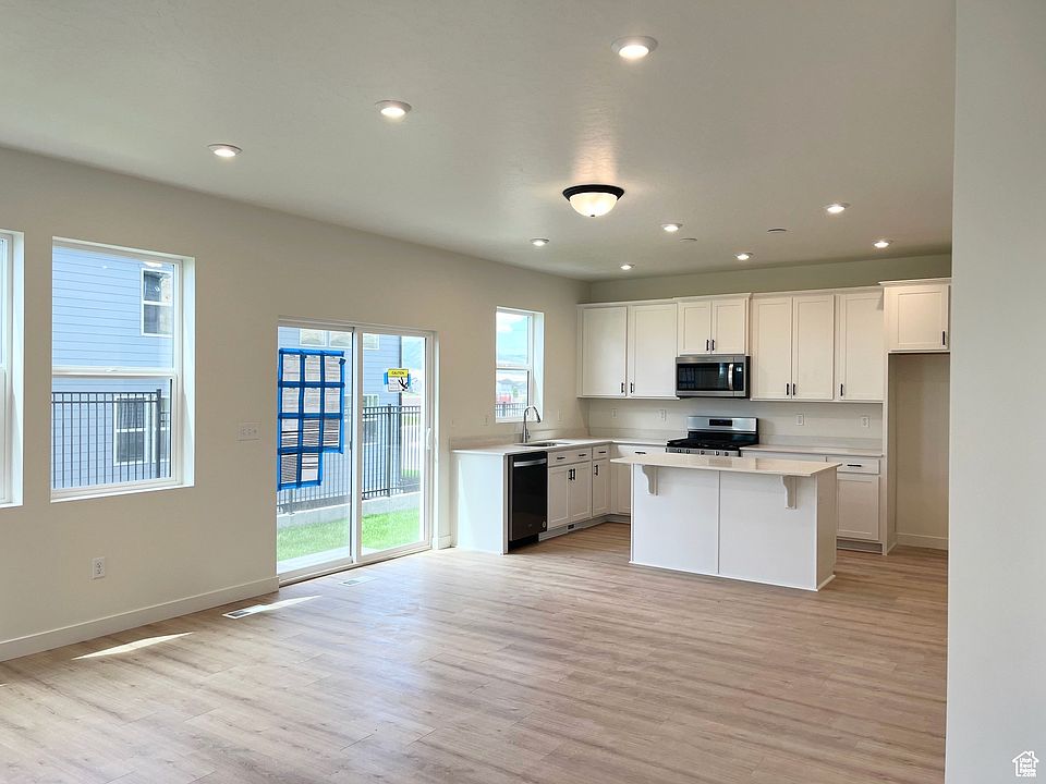 3611 N Oak Blvd Eagle Mountain UT Zillow