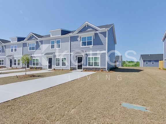 3rd image of 2477 Banyon Cir