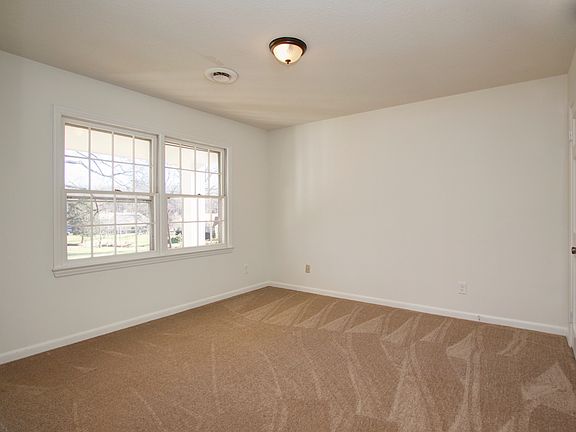 4th image of 5006 Forest Oaks Dr