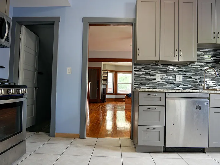 1193 Hall Ave — Photo 7