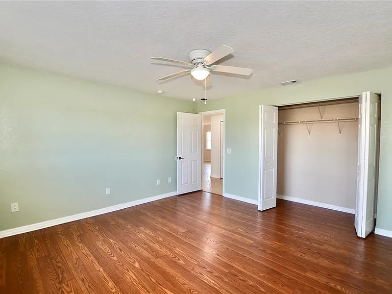 6150 Gulfport Blvd S — Photo 34