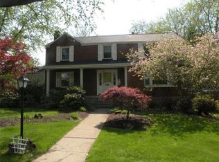 564 Glenrock Dr, Bethel Park, PA 15102