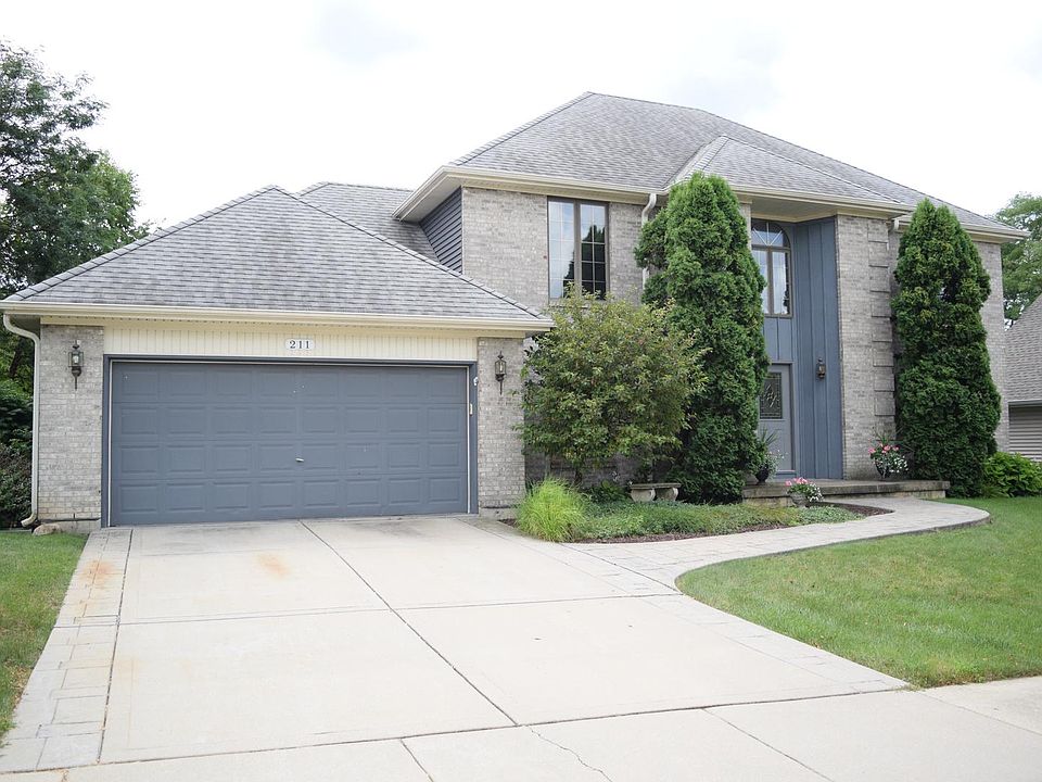 1st image of 27W211 Waterford Dr