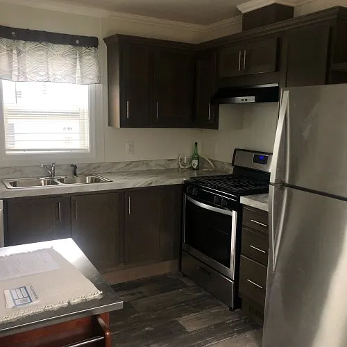 450 Noah Dr — Photo 6