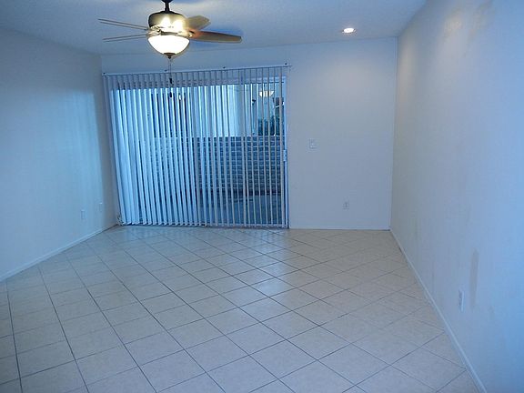 4th image of 808 S Langley Ave