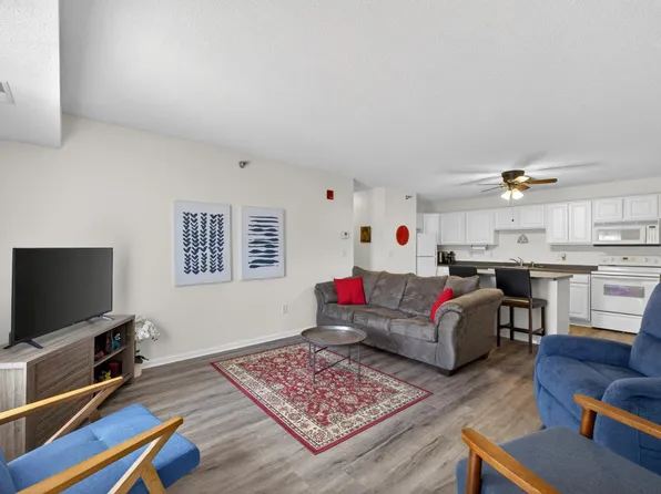 2022 29th Pl NW Unit 103, Rochester, MN 55901