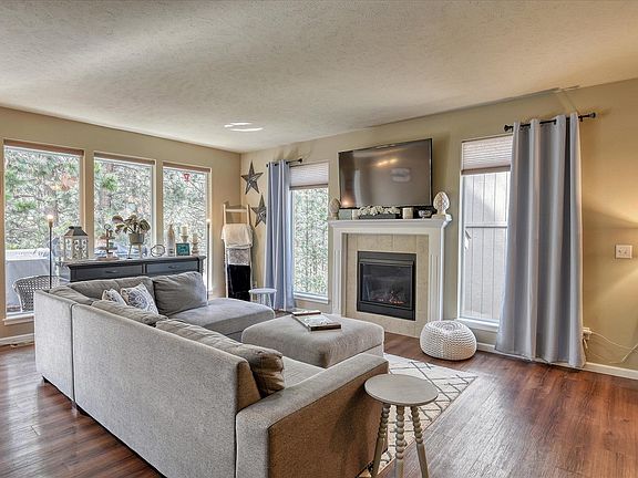 3rd image of 4604 S Ponderosa Ln