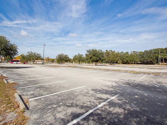 5th image of 1821 Armstrong Blvd