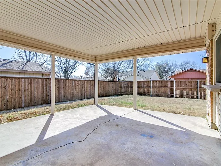 3307 Colony Dr — Photo 26