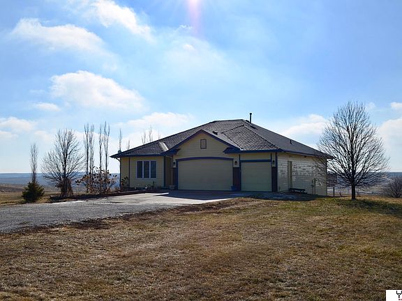 3rd image of 2411 Heartland Dr