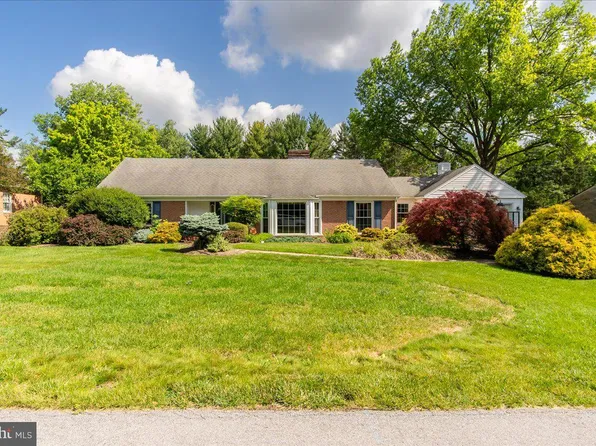 19022 Cherry Tree Dr, Hagerstown, MD 21742