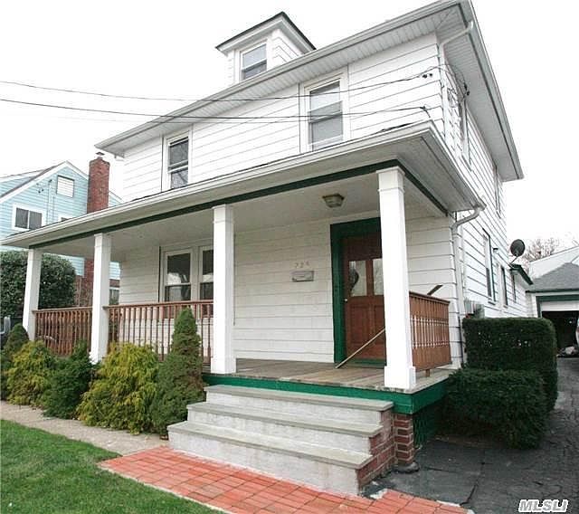 1st image of 225 Fulton St