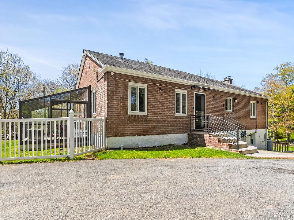 1st image of 307 White Pond Road