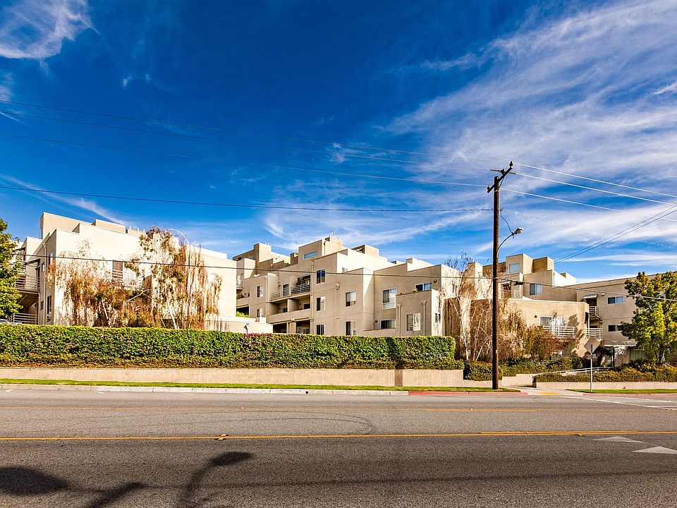 1st image of 2905 Montrose Ave APT 609