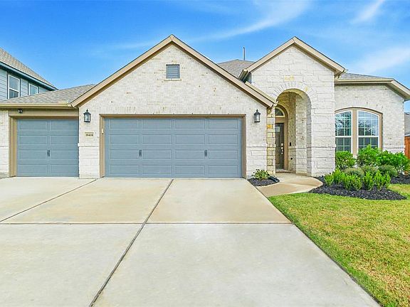 4th image of 18410 Winding Willow Oak Way