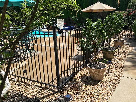 5th image of 15588 Meadowbrook Circle Ln