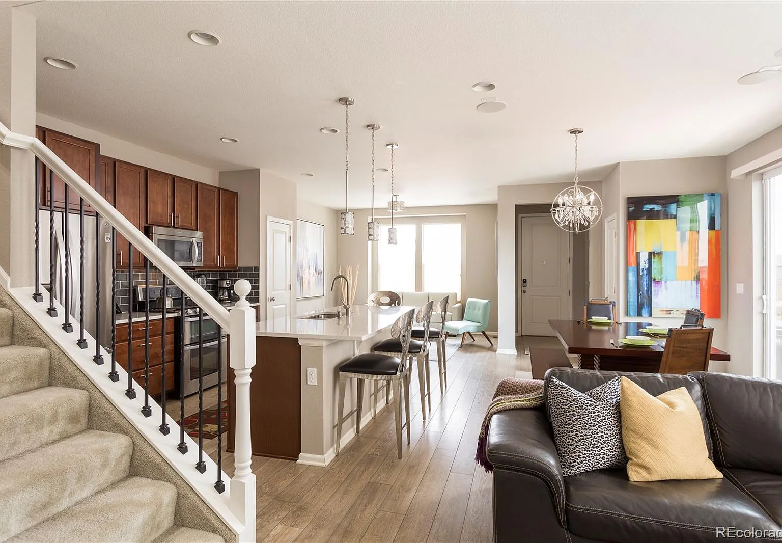 3 bed, 2.5 bath, 1821 sqft, $4,850 — Photo 3