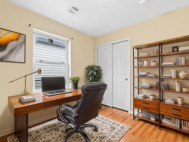 73 Woodlawn Ave #2 — Photo 4