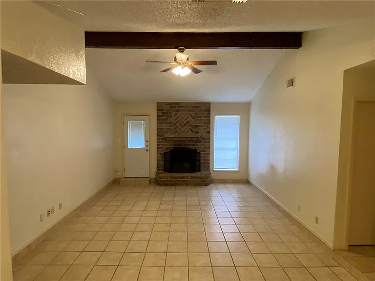 2317 Vialoux Dr — Photo 3