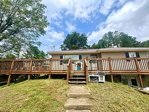 3rd image of 538 Valley Chapel Rd