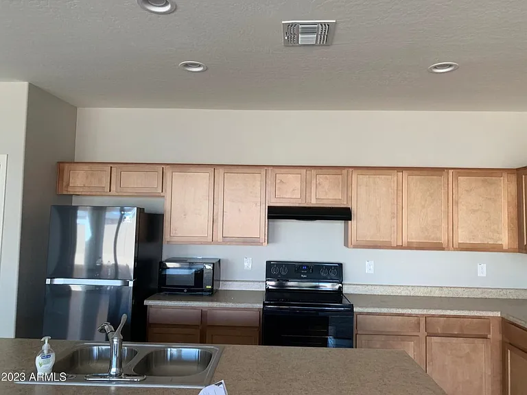 22560 E Via Estancia — Photo 1