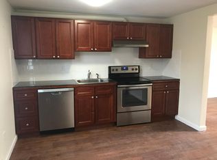 684 Washington St APT 2, Walpole, MA 02081
