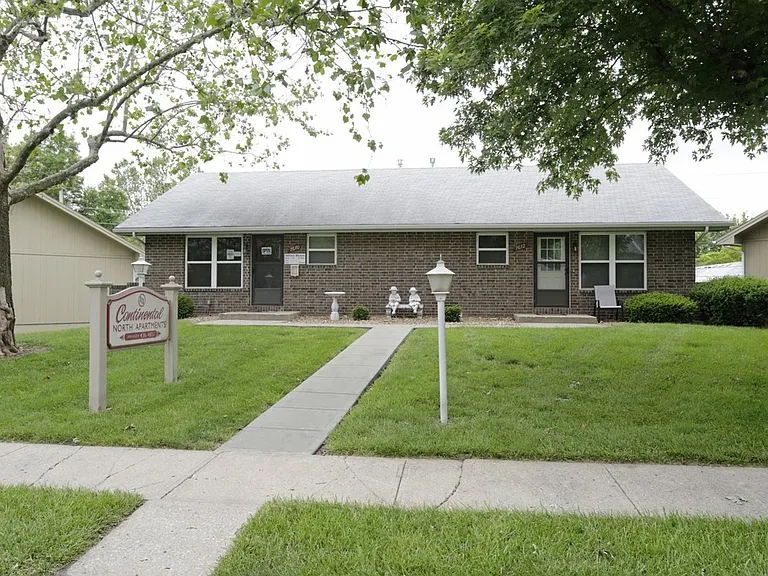 7670 N Euclid Ave — Photo 11