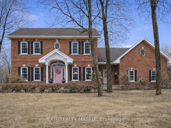 1271 Georges Vanier Dr, Ottawa, ON K4C 1R6