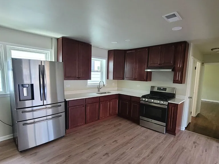 5910 W Huron St #1R — Photo 4