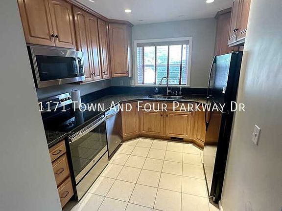 4th image of 1171 Town And Four Parkway Dr