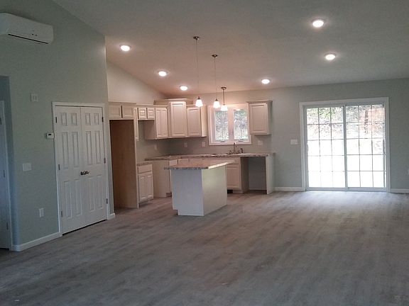 2nd image of 224 Wynnfield Dr