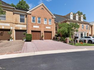 11125 Potomac Crest Dr, Rockville, MD 20854