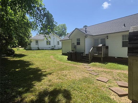 4th image of 2708 Grimsley St
